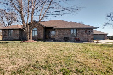 2008 N Steeple Chase Ct, Nixa, MO 65714 - photo 2