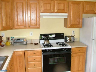 55 Maple Leaf Cir, Sewell, NJ 08080 - photo 3