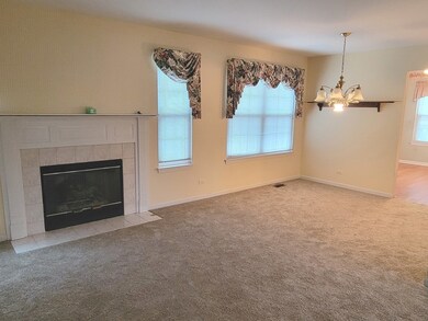 562 Tewksbury Cir, Oswego, IL 60543 - photo 3