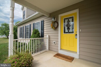 337 Quaint Swan Dale Dr, Martinsburg, WV 25404 - photo 2