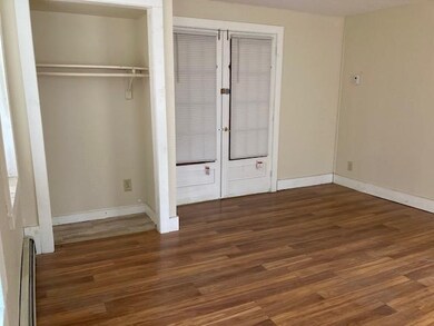 9 Elm St unit 1R, Winchester, NH 03470 - photo 3