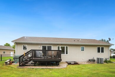 1008 Jade Ct, Aberdeen, SD 57401 - photo 4
