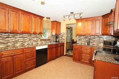 1263 Nash Rd, North Tonawanda, NY 14120 - photo 4