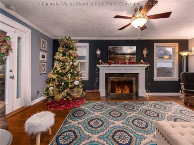 2722 Edwards Cir, Dunbar, WV 25064 - photo 3