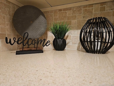 820 Matthews St unit 29, Bristol, CT 06010 - photo 2