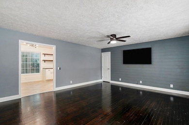 1901 S Sieger Dr, Springfield, MO 65804 - photo 5