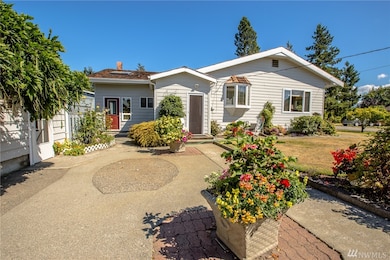 504 E 3rd St, Sumas, WA 98295 - photo 2