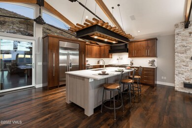 5780_wildridge_rd_w_interior_kitchen