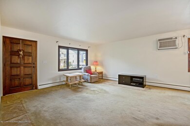 163 Worth St Iselin NJ 08830-large-004-0