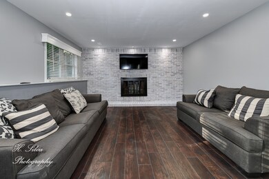 911 Timberwood Ln unit 1, Algonquin, IL 60102 - photo 4