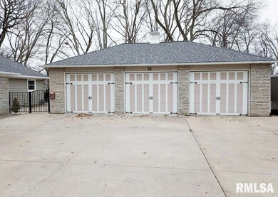 18 Oakbrook Place, Bettendorf, IA 52722 - photo 3