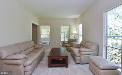 46430 Cedarhurst Dr, Sterling, VA 20165 - photo 5