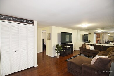 126 Siesta Rd, Carpentersville, IL 60110 - photo 3