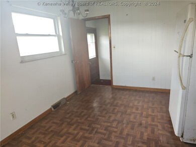 321 17th St, Dunbar, WV 25064 - photo 5