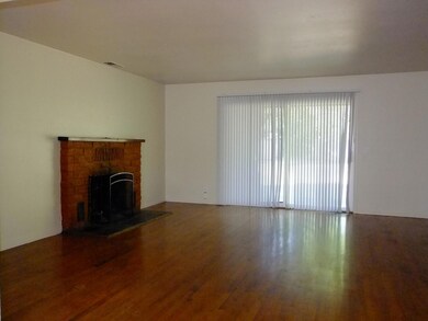 03-Living Room
