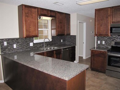 2414 Ursula Ln, Pensacola, FL 32526 - photo 2