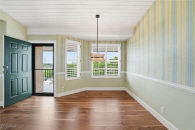 Breakfast Nook w/walnut flooring