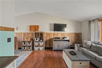 80 Oakside St, Warwick, RI 02889 - photo 4