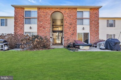 8 6 Seattle Ct unit 6, Freehold, NJ 07728 - photo 5