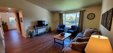 2503 NW Lassen Way, Grants Pass, OR 97526 - photo 6