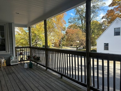 237 Water St unit 2R, Clinton, MA 01510 - photo 2