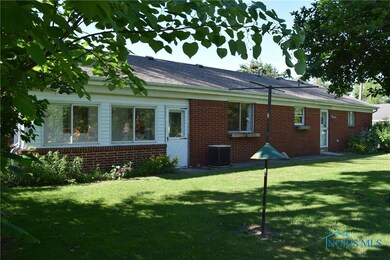 122 Edgewood St, Delta, OH 43515 - photo 7