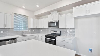 007 kitchen