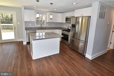 534 Fuselage Ave, Essex, MD 21221 - photo 7