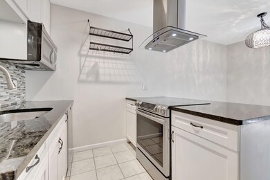 309 NE 7th Ave unit B, Delray Beach, FL 33483 - photo 2