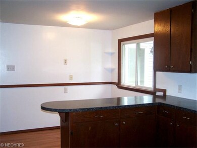 5654 Grove Rd, New Franklin, OH 44216 - photo 4