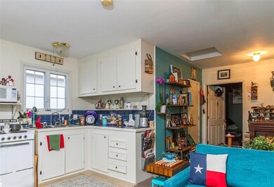 136 Islington Ave, Portsmouth, RI 02871 - photo 6