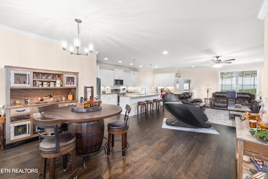 8213 Campbells Pt