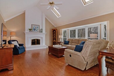Gorgeous vaulted family room w/skylights & newly p