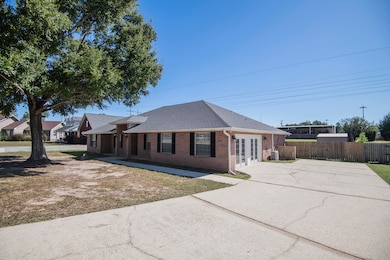 3310 Indian Hills Dr  005