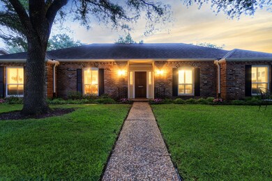 12410 Woodthorpe Ln, Houston, TX 77024 - photo 7