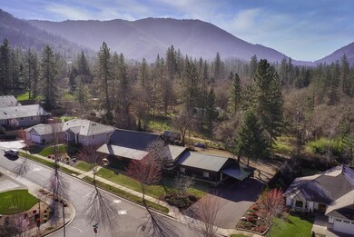 87 Troll View Rd, Grants Pass, OR 97527 - photo 2