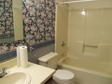 142 Quincy Shore Dr unit 156, Quincy, MA 02171 - photo 3