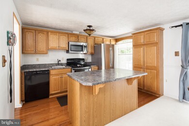 8521 Woodfall Rd, Nottingham, MD 21236 - photo 6