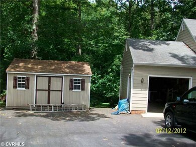 Storage - Shed and wide driveway