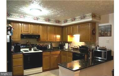 7529 Aspenpark Rd, Lorton, VA 22079 - photo 2