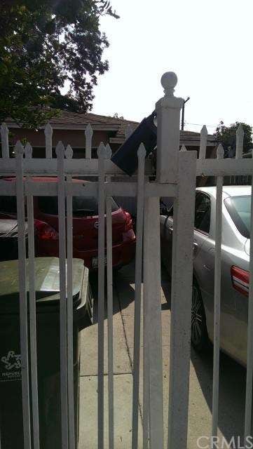 2054 E Piru St, Compton, CA 90222 - photo 2