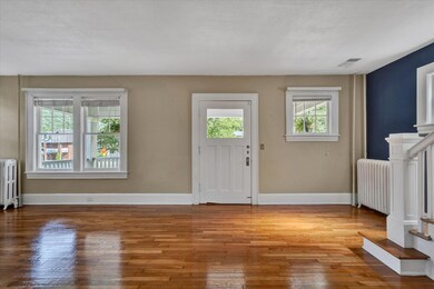 06-Shows Great 2119 Broadway Ave SW (20