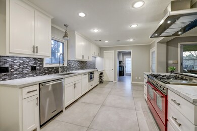 13303 Indian Creek Rd, Houston, TX 77079 - photo 4