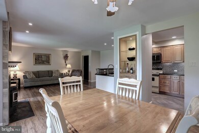 1110 Castle Harbour Way unit 1C, Glen Burnie, MD 21060 - photo 6