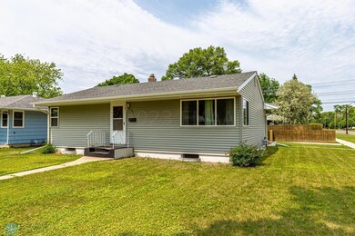 301 25th Ave N, Fargo, ND 58102 - photo 2