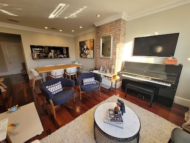 405 Commonwealth Ave unit 9, Boston, MA 02215 - photo 2