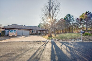 8 Mckenzie Ln, Bella Vista, AR 72715 - photo 3