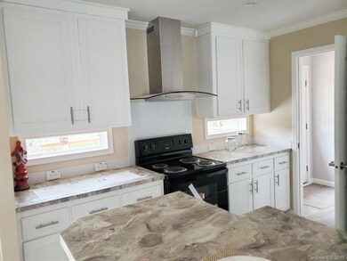 828 River Hill Rd unit 31, Statesville, NC 28625 - photo 5