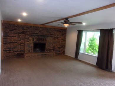 606 Elmwood Dr, Cleveland, OK 74020 - photo 5