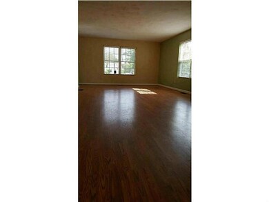 25 Glover St, Providence, RI 02908 - photo 2